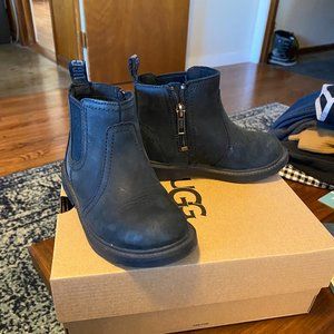 UGG Bolden boot in Black size 10